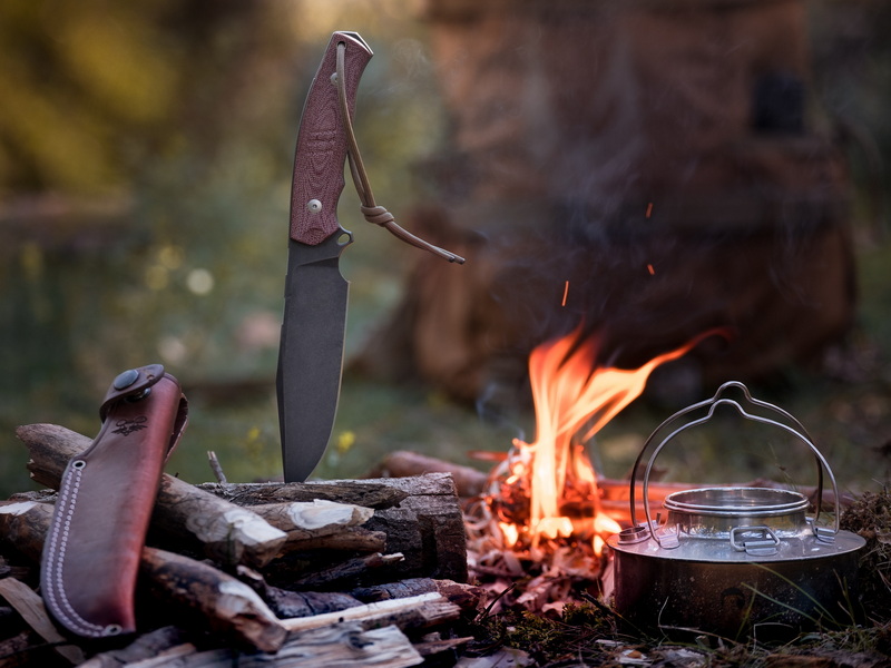 How Do OTF Knife Distributors Ensure High-Quality Products?