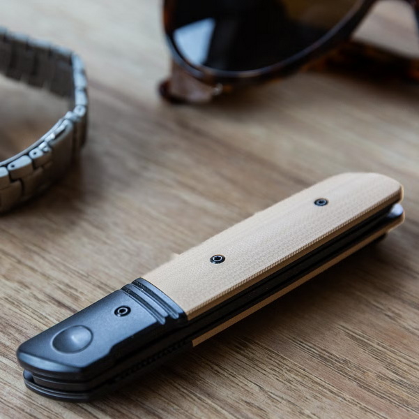 Build Your Brand with a Private Label Outdoor Knife.jpg