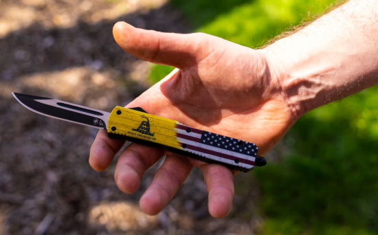 OTF Knife vs. Side Opening Knife: What Sets Them Apart?