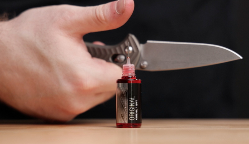 Oil An OTF Knife 2