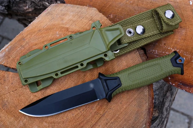 Are Serrated Outdoor Knives Good For Hunting?
