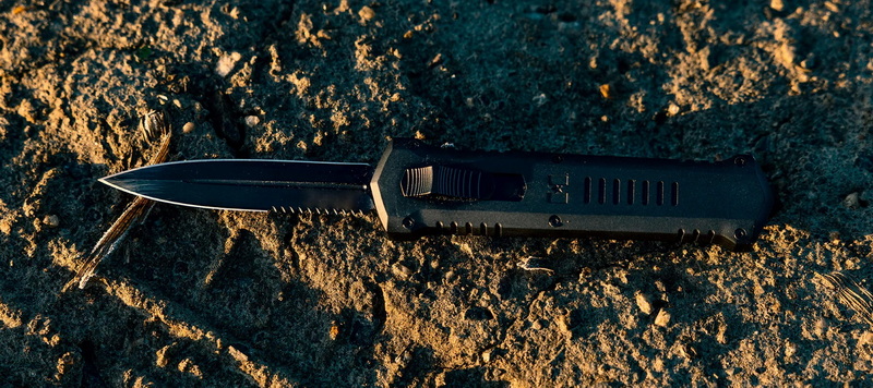 a Single-Action and Dual-Action OTF Knife