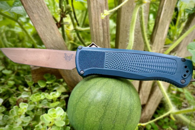 OTF Knife vs. Fixed Blade: Which One Fits Your Lifestyle?